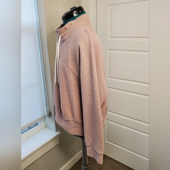 VARLEY MACEO TEXTURED MOCK NECK SWEATSHIRT DUSTY ROSE MAUVE WOMEN SMALL - Picture 4 of 15